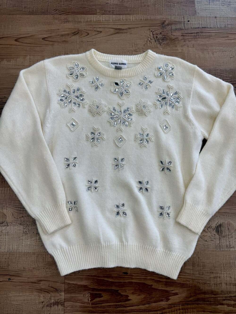 Vintage Cream Snowflake Beaded Rhinestone Sweater Holiday Christmas Grandma